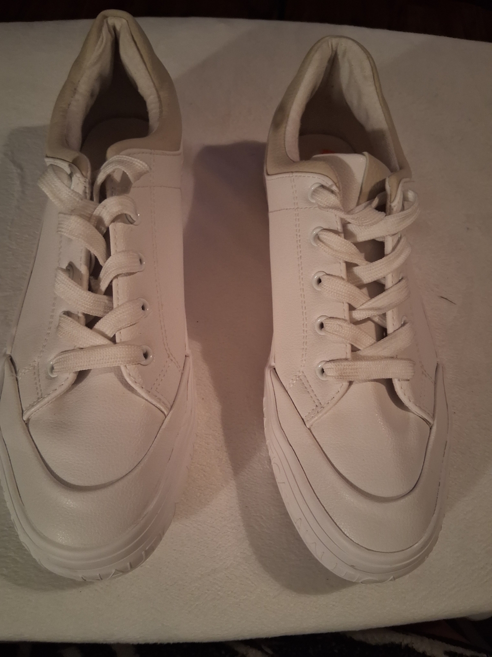 Nautica Women White Low-Top Lace-Up Faux Leather Sneakers